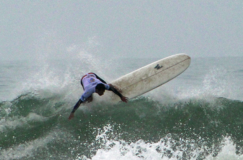 Перуанец Пикколо Клементе стал лучшим на ASP 6-Star Huanchaco Longboard Pro