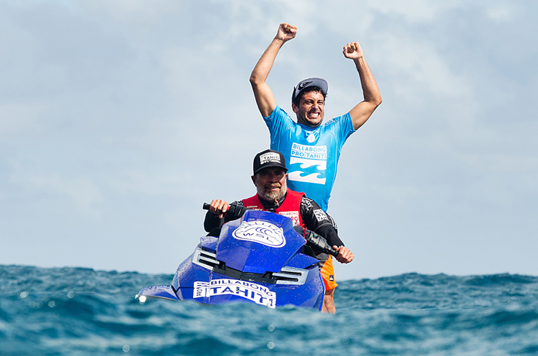 Джереми Флорес выиграл этап Billabong Pro Tahiti 2015